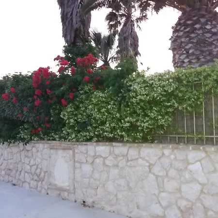 Apartment Anavissos *